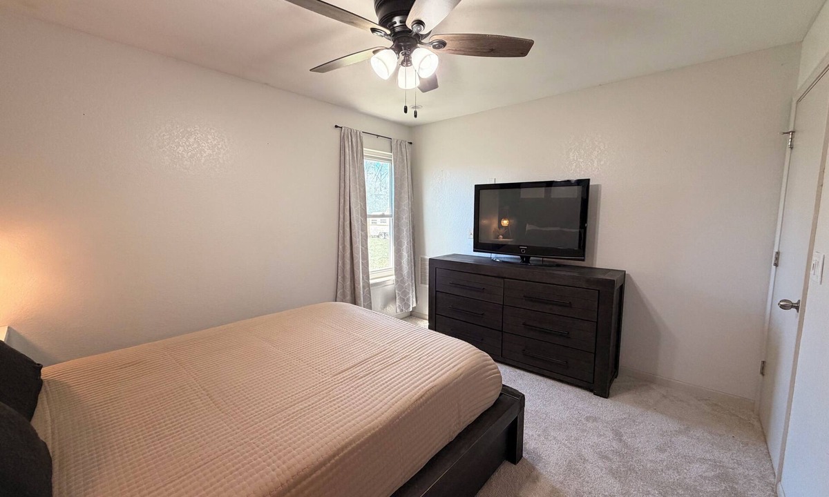 Oak Grove House | Charming and cozy, 3BR home, 25 min to Arrowhead ready for FIFA world cup
