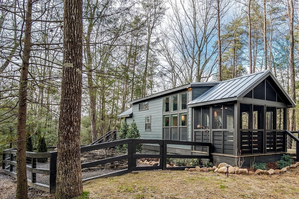 Monteagle Cabin | Charming Cabin with Stunning Sights in Monteagle, Tennessee