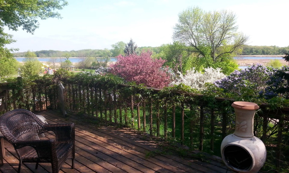 Chanhassen House | Charming Family-Friendly Chanhassen Home!