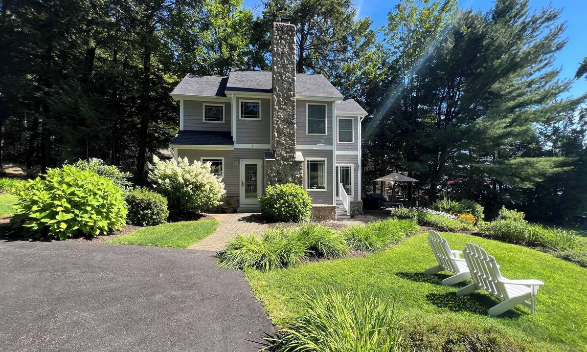 Gilford House | Charming Lakefront 2-Bedroom Home with Sandy Beach and Stunning Views