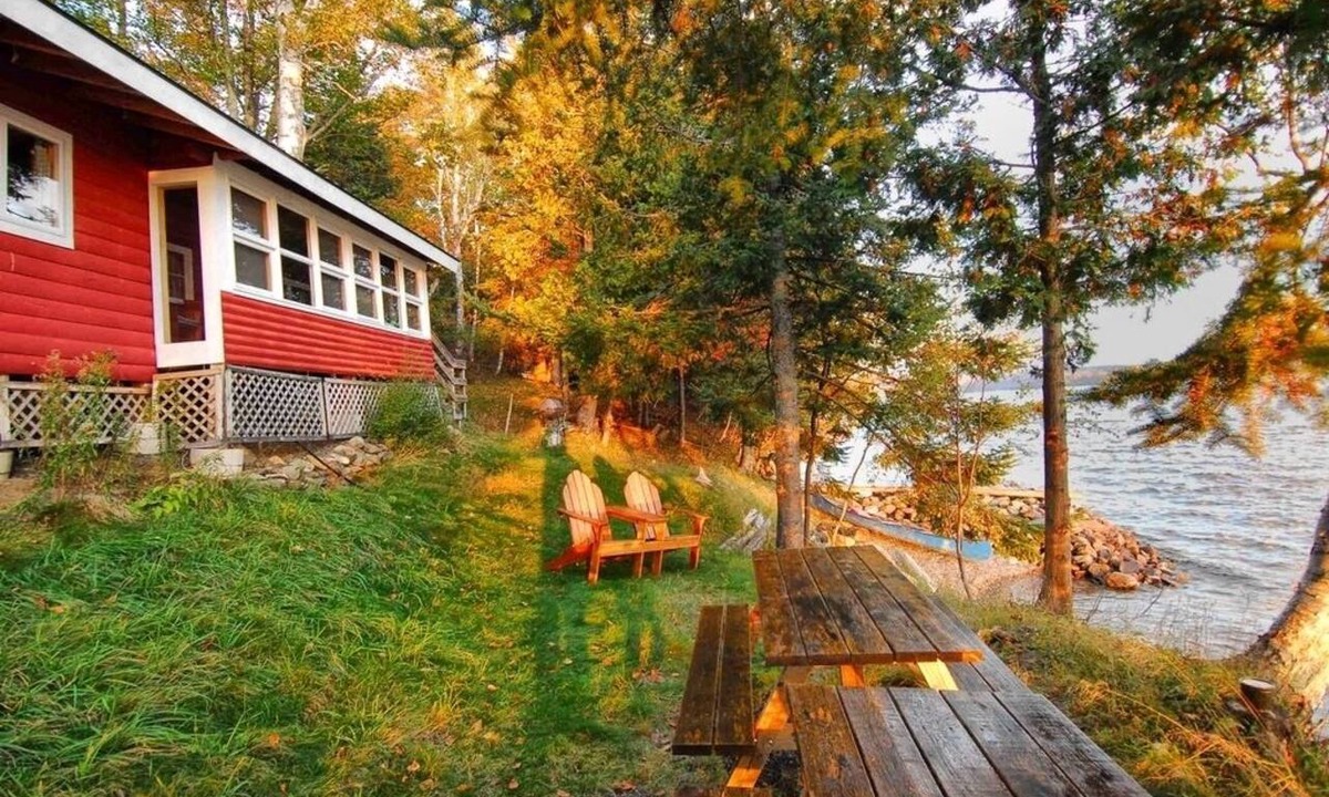 Rangeley Cabin | Charming Log Cabin Just Steps Away From Beatiful Rangeley Lake