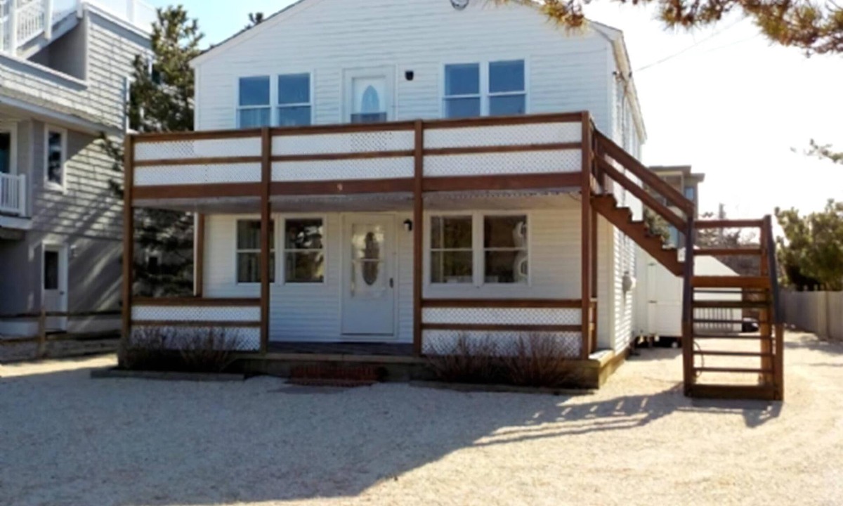 Barnegat Light Apartment | CHARMING OCEANSIDE DUPLEX IN BARNEGAT LIGHT