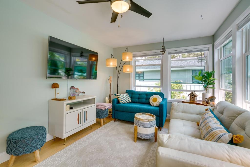 Villas House | Charming + Updated Villas Home w/Backyard!