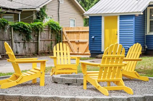 Norman House | Charming Yellow Door House Steps from OU
