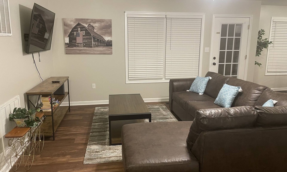 Martinsburg House | CHEERFUL 3-BEDROOM HOME IN MARTINSBURG
