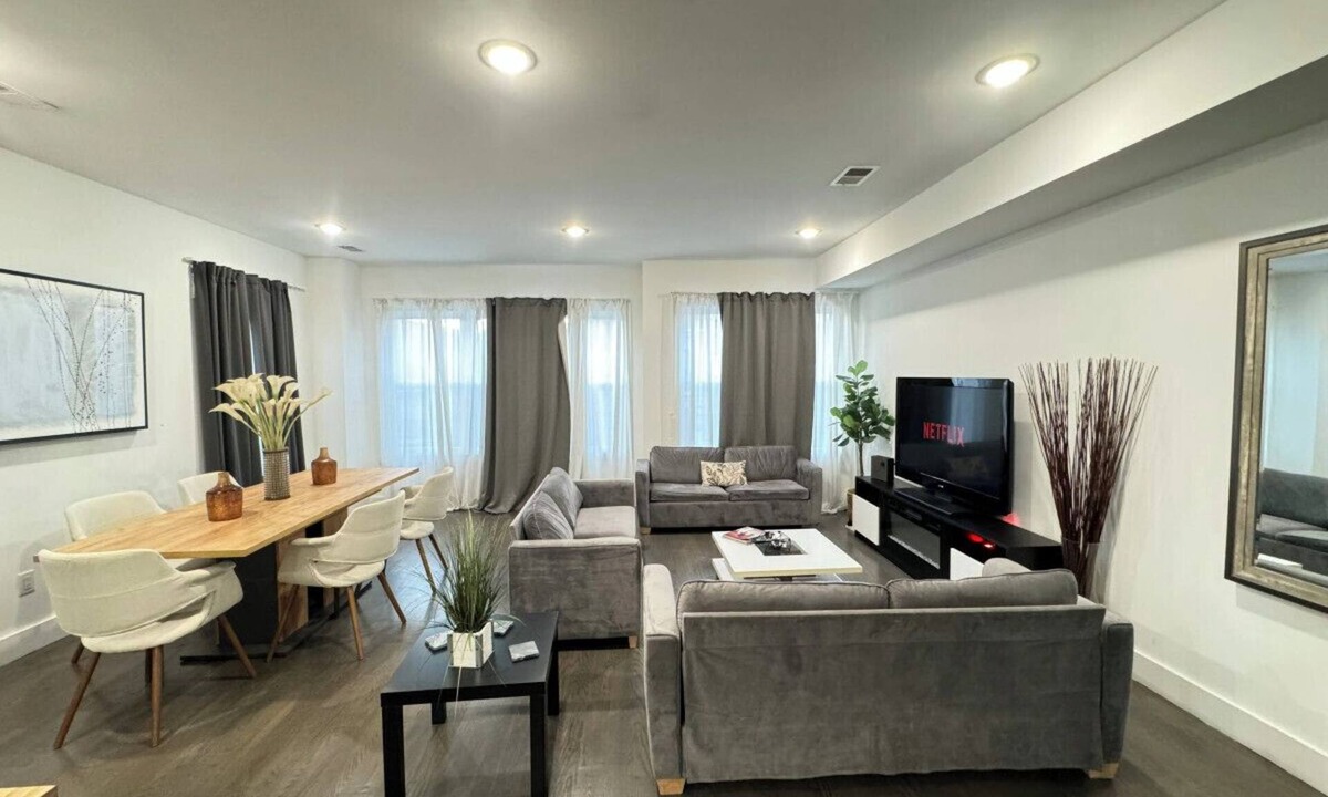 Communipaw Apartment | Chic 2 bedroom apartment with Rooftop views of NYC