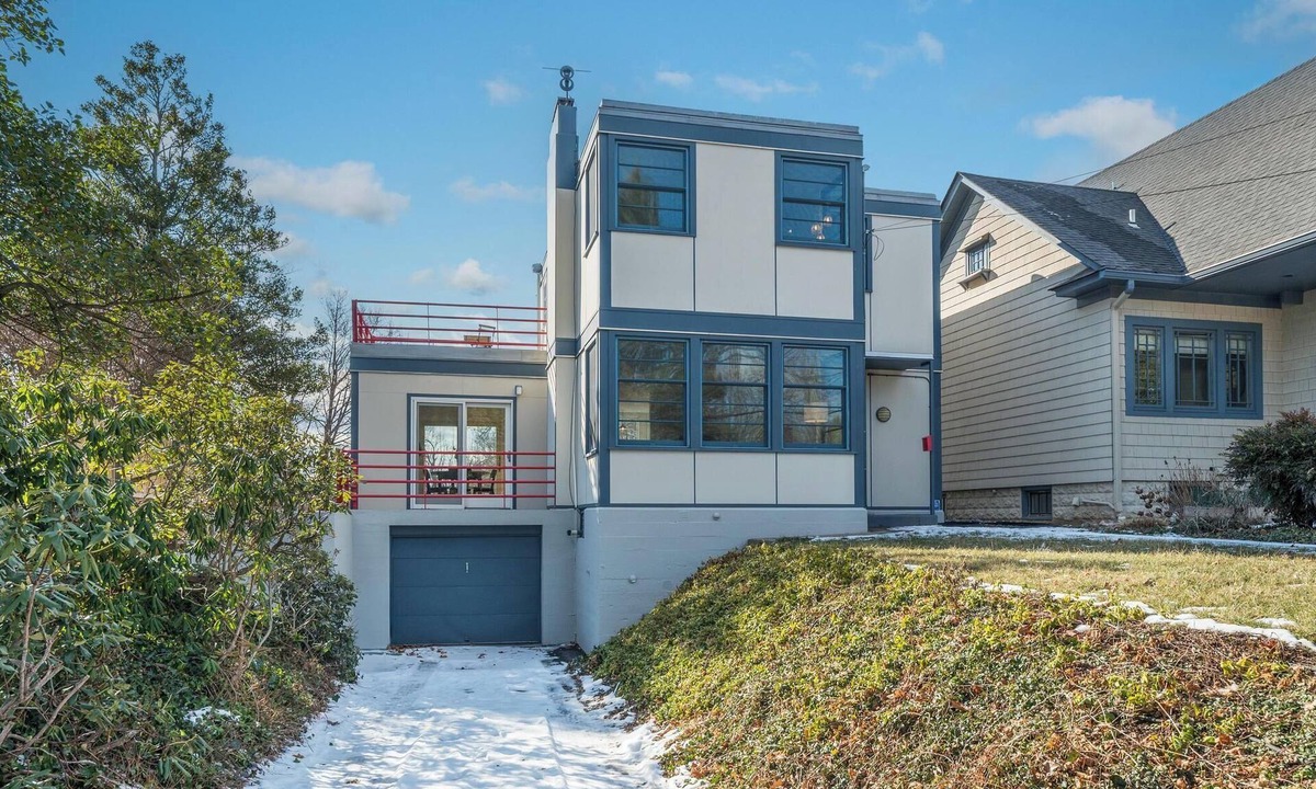 Princeton House | Chic Industrial Lounge near Princeton U!