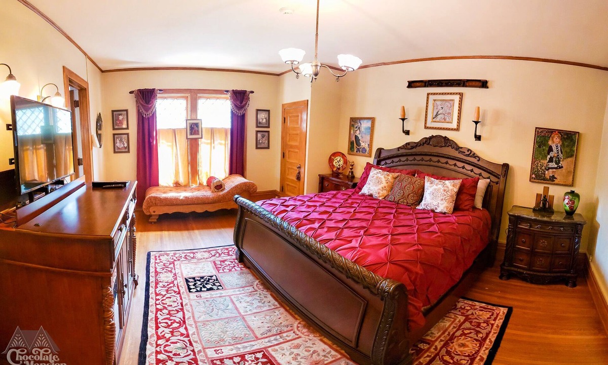 Sioux City Hostel | Chocolate Mansion-Twin Bing Suite