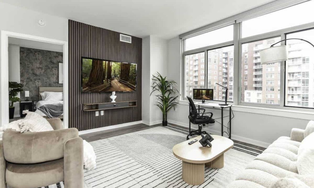 Crystal City Apartment | City View 2BR Retreat with Rooftop, Gym & Parking