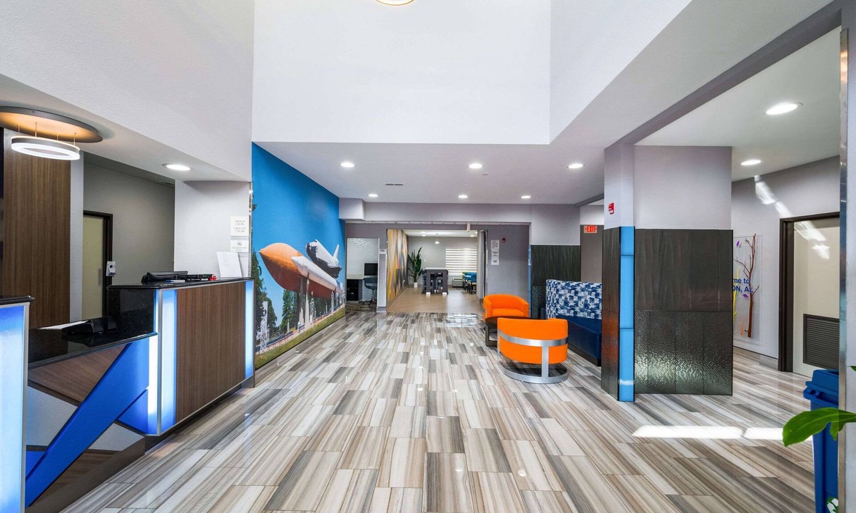 Madison Hotel | Clarion Pointe Madison Huntsville