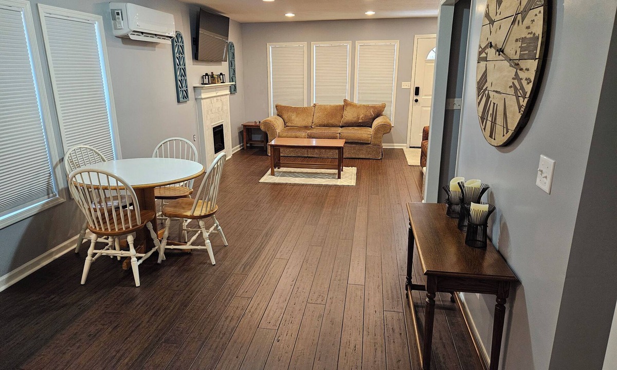 Arab House | Clean and relaxing house for your vacation or business needs.