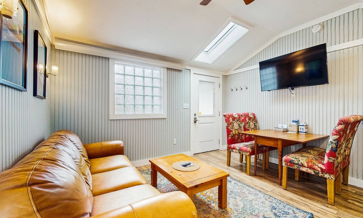 Kennebunk Cottage | Coastal Kennebunk Cottage | Pool, Dog-Friendly & Near Parsons Beach