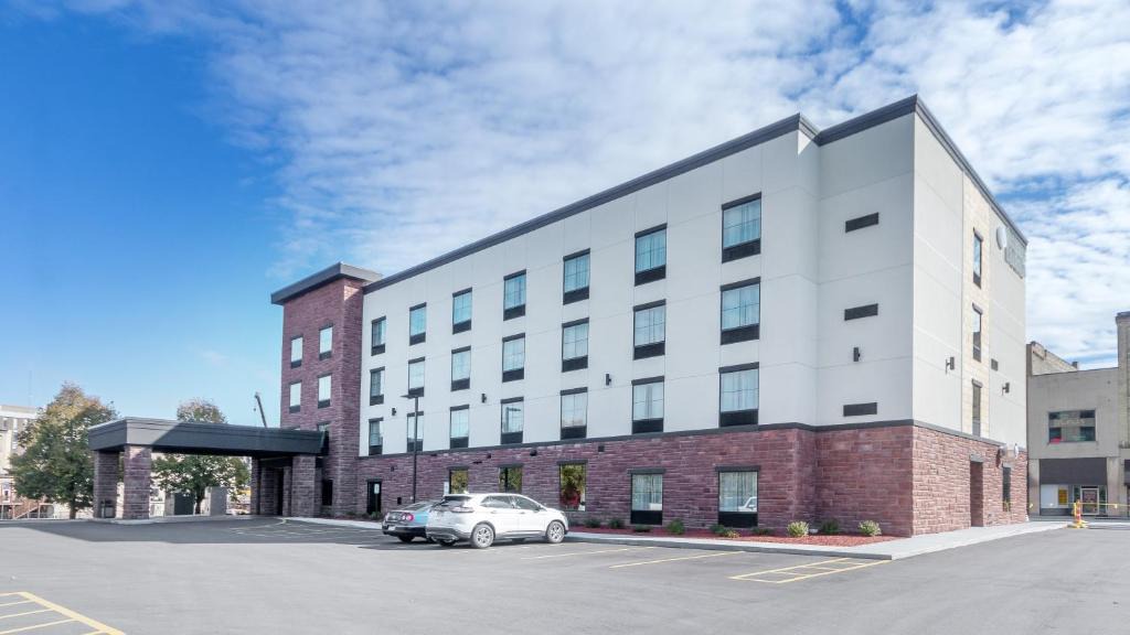 Janesville Hotel | Cobblestone Hotel & Suites - Janesville