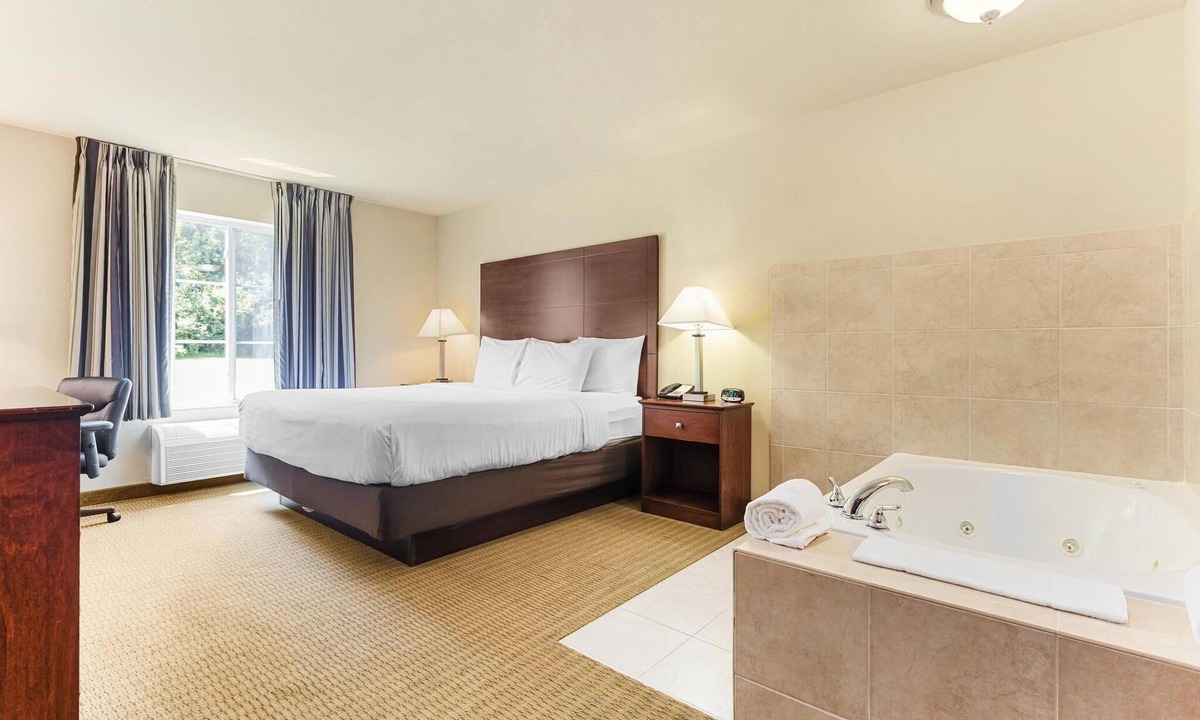 Knoxville Hotel | Cobblestone Hotel & Suites - Knoxville