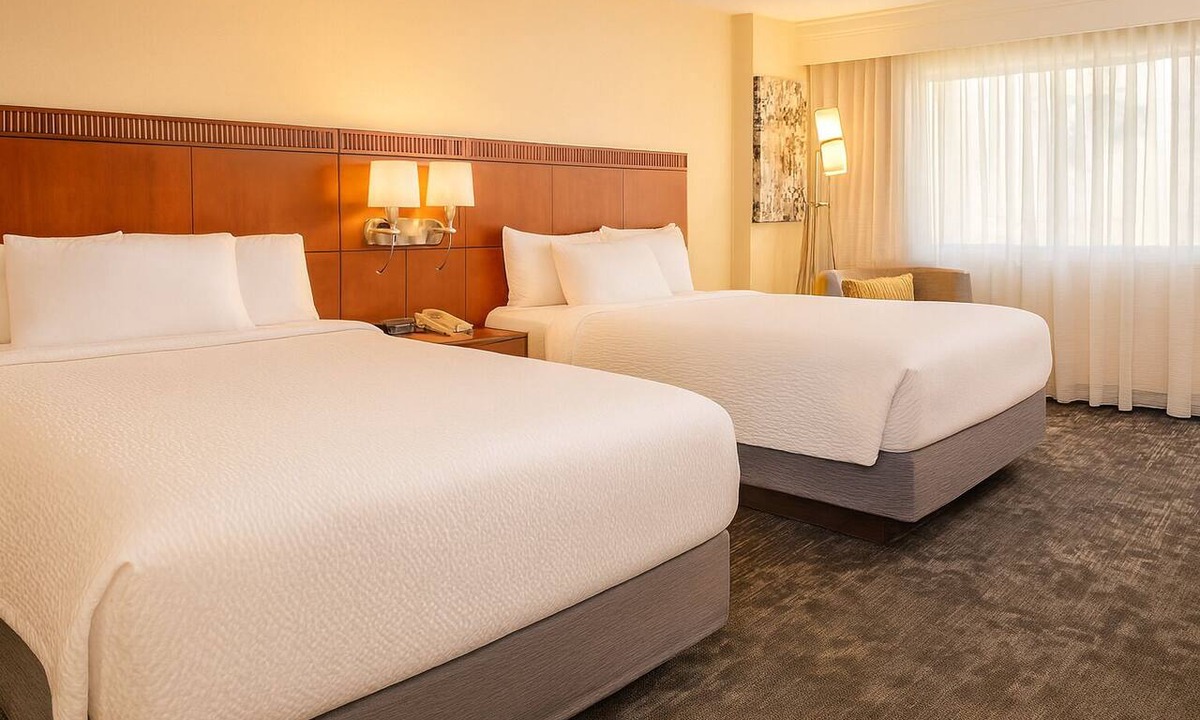 University Place Hotel | Comfort and Relaxation! Pet-Friendly Property