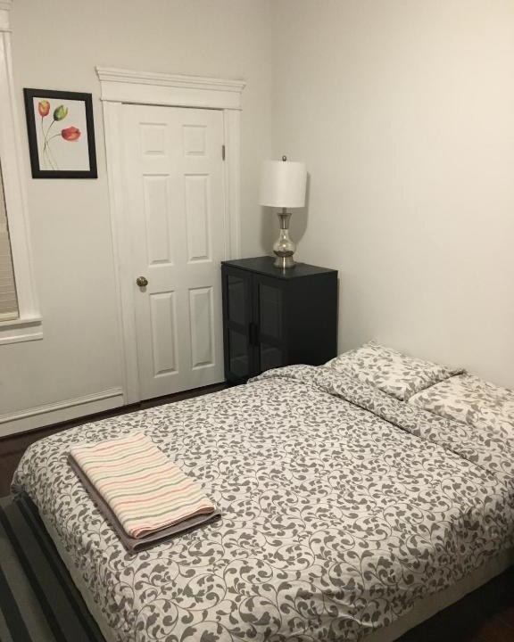 Charles Village Apartment | comfort & charm in the johns hopkins uni