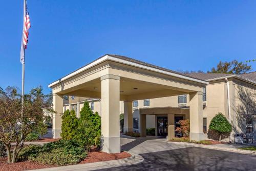 Clinton Hotel | Comfort Inn Clinton