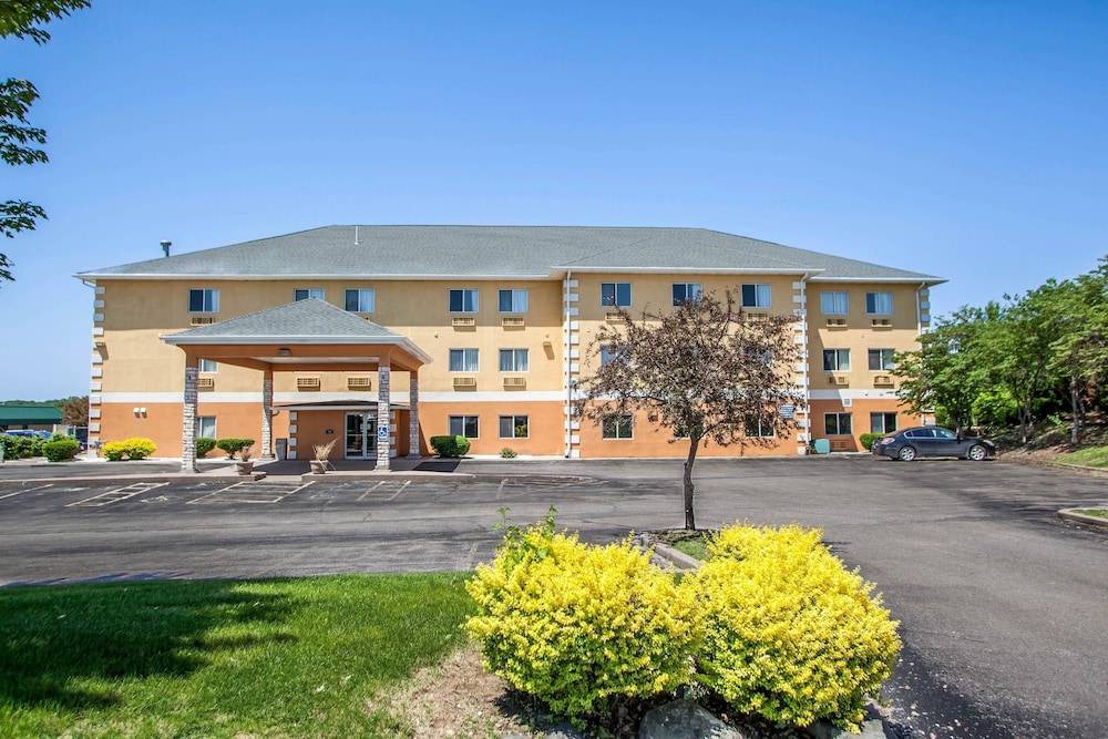 Muscatine Hotel | Comfort Inn Muscatine near Hwy 61