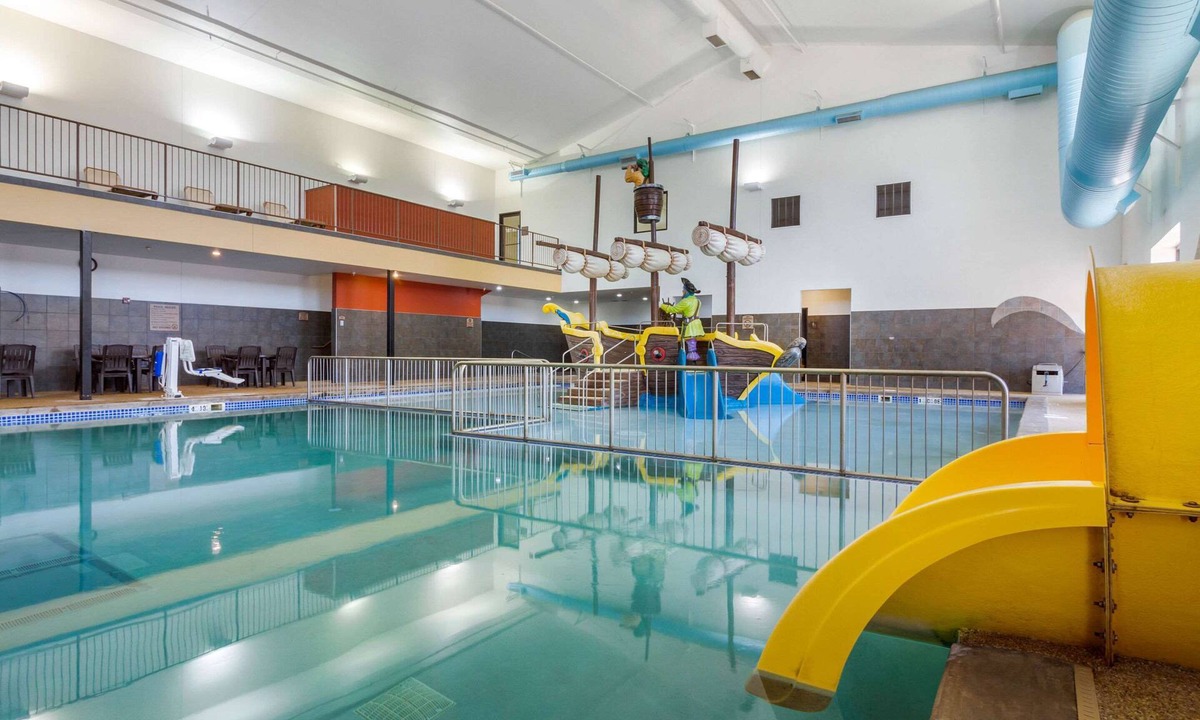 Mitchell Hotel | Comfort Inn & Suites Mitchell I-90