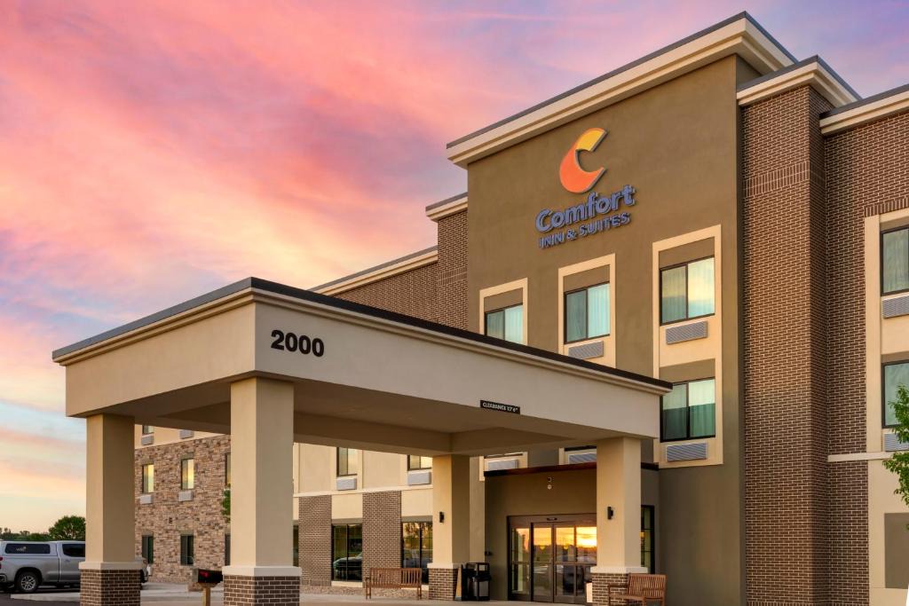 Mankato Hotel | Comfort Inn & Suites North Mankato