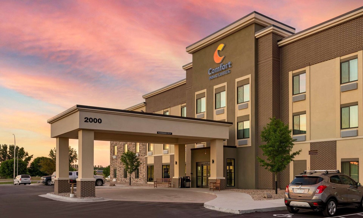 Mankato Hotel | Comfort Inn & Suites North Mankato