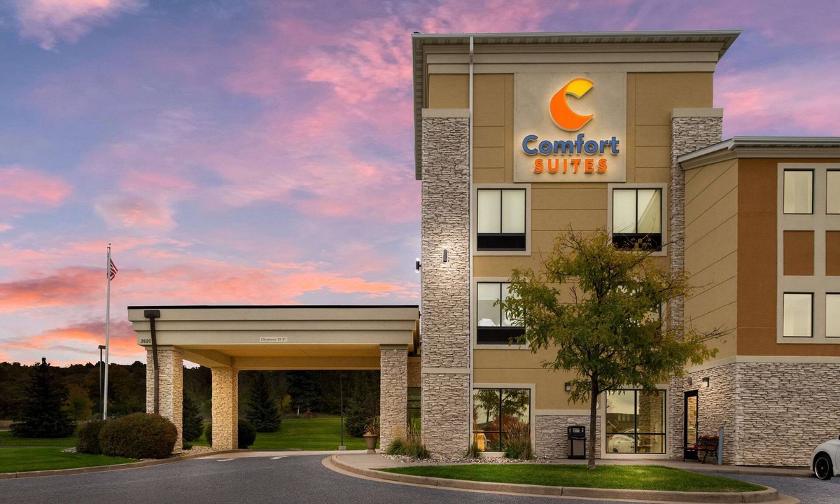 Hudson Hotel | Comfort Suites Hudson I-94