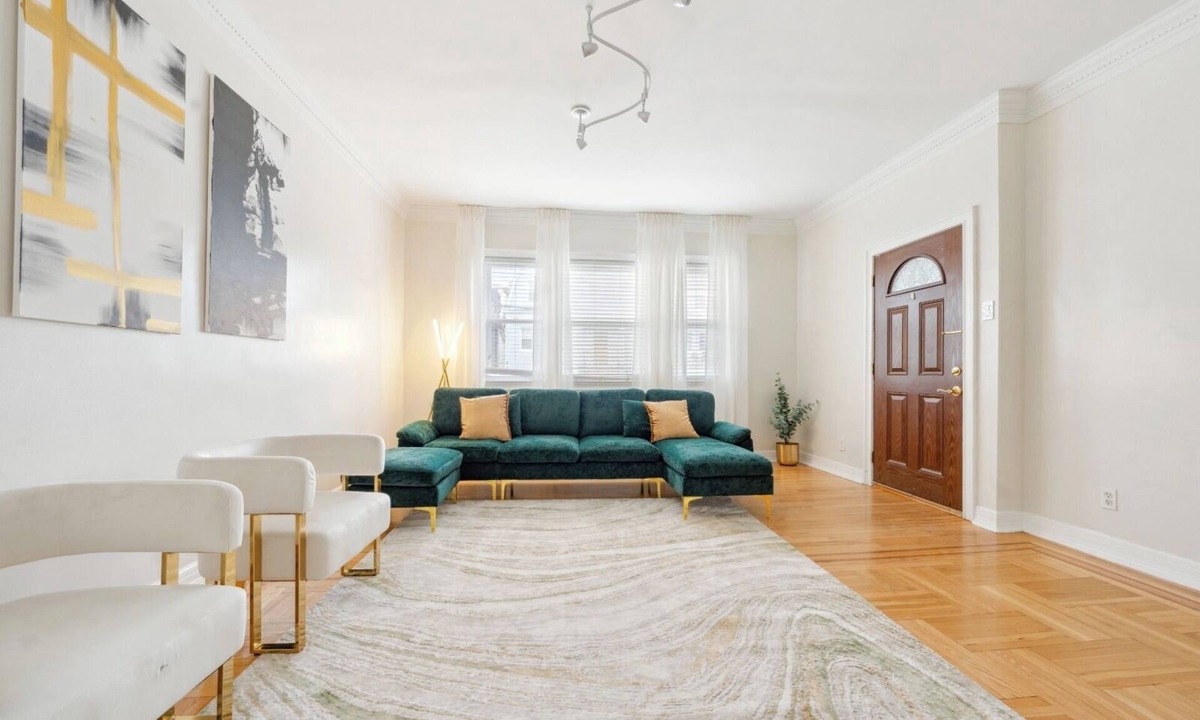Southeast Yonkers Apartment | Comfortable 3BR Getaway Free Parking NYC Access Perfect for Groups