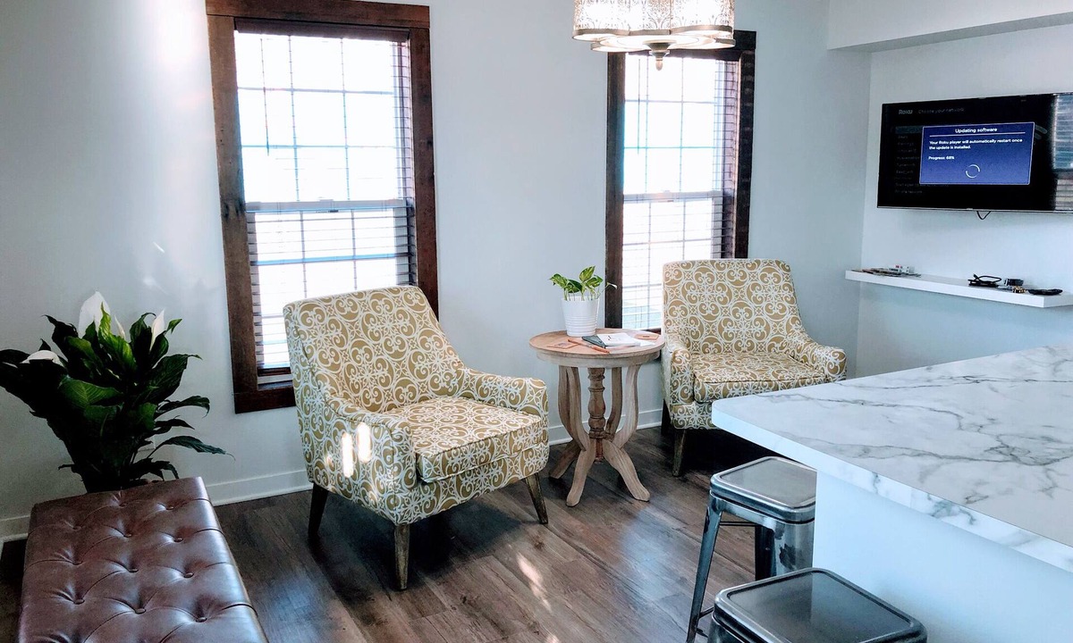 Cedar Rapids House | Comfortable Home in the Heart of Historic NewBo near Downtown - King Bed!