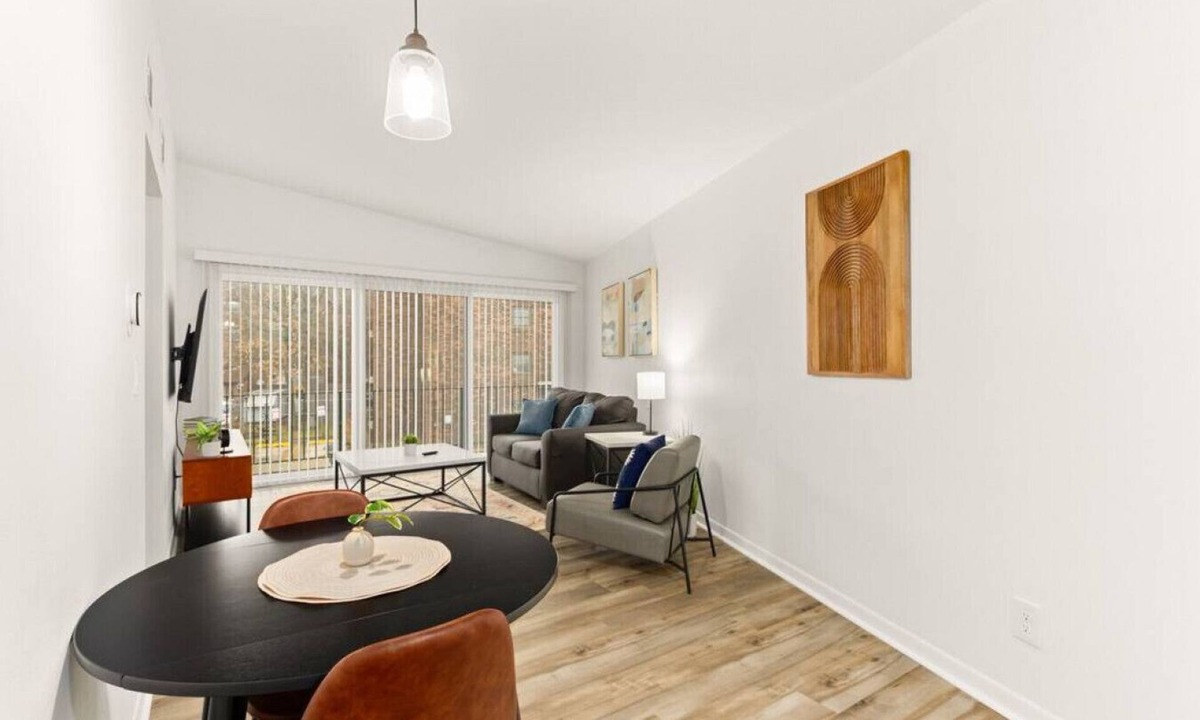Orange Prairie Apartment | Concord B9 · Slice of the Good Life: Concord B9