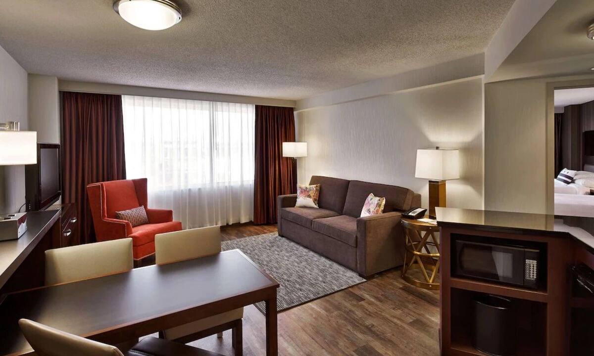 Friendship Heights Hotel | Convenient Metro Access | On-Site Dining Options | Indoor Pool | Free Breakfast!
