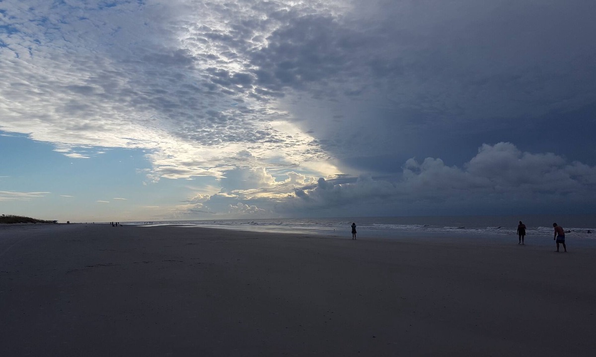 Palmetto Dunes Condo | Convertible studio/Sleeps 4 - ONLY 8/1/26 thru 8/7/26, 8/8 Checkout!