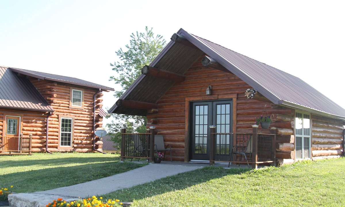 Martinsville Cabin | Cory's Cabin in Albany, Missouri. Serene, relaxing and magnificent views.
