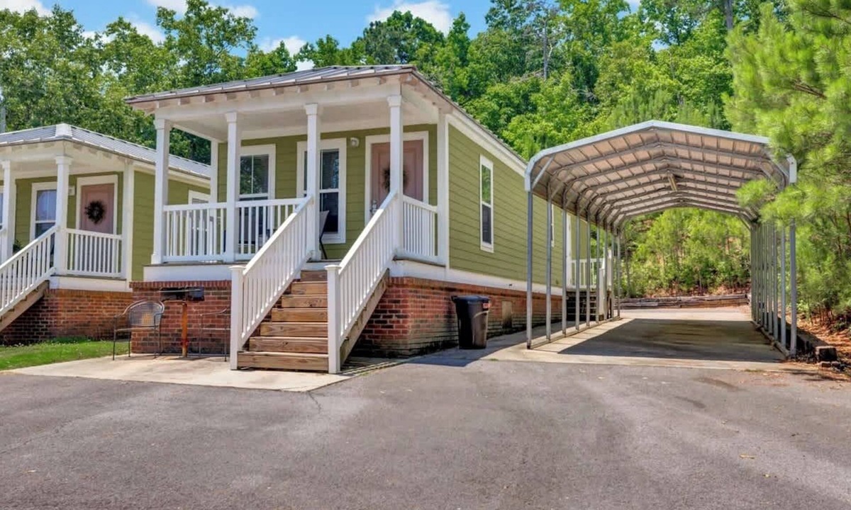 Langston Cottage | *Cottage #4 @ Fisherman's Landing (boat shelter)*