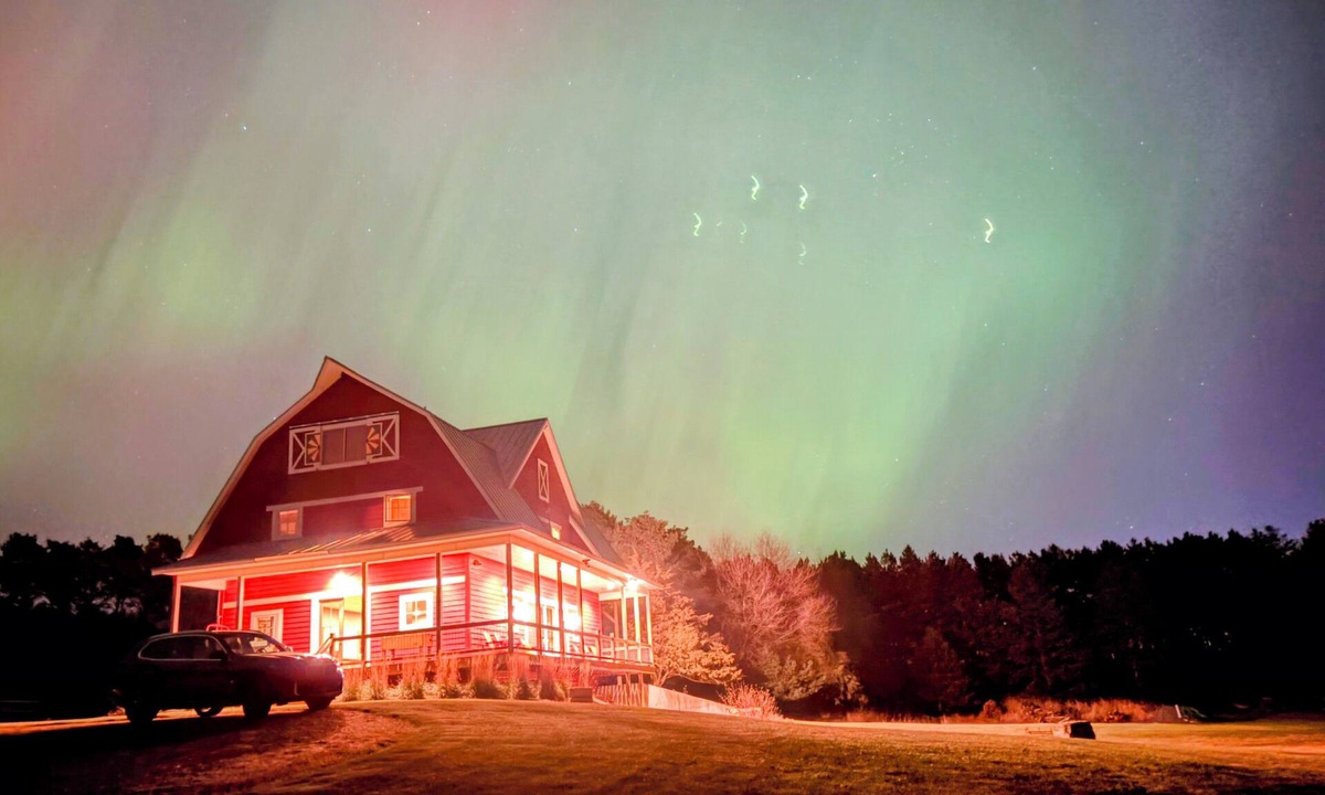 Stillwater House | Country Orchard House
