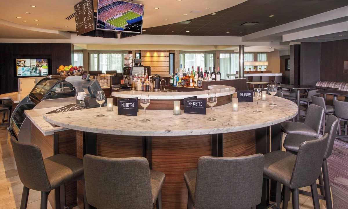Linthicum Heights Hotel | Courtyard by Marriott Baltimore BWI Airport