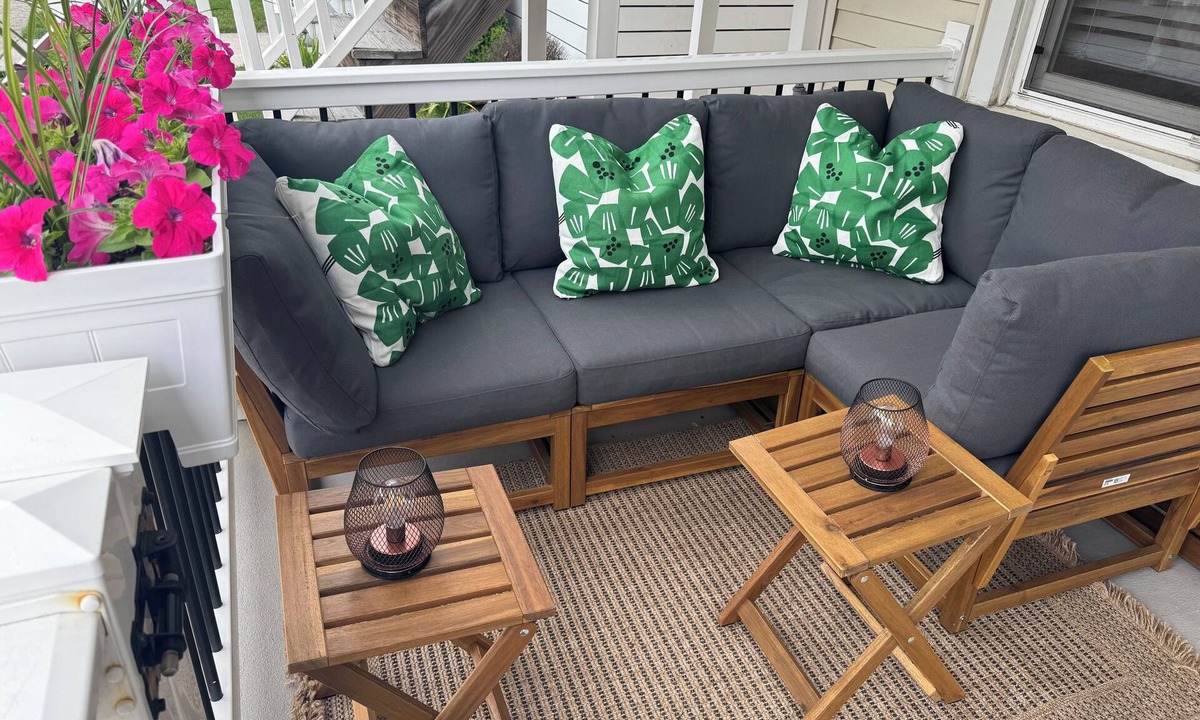 Gold Coast Condo | Coziest place on the island! 2br 1.5ba & 1.5 blocks from the beach!