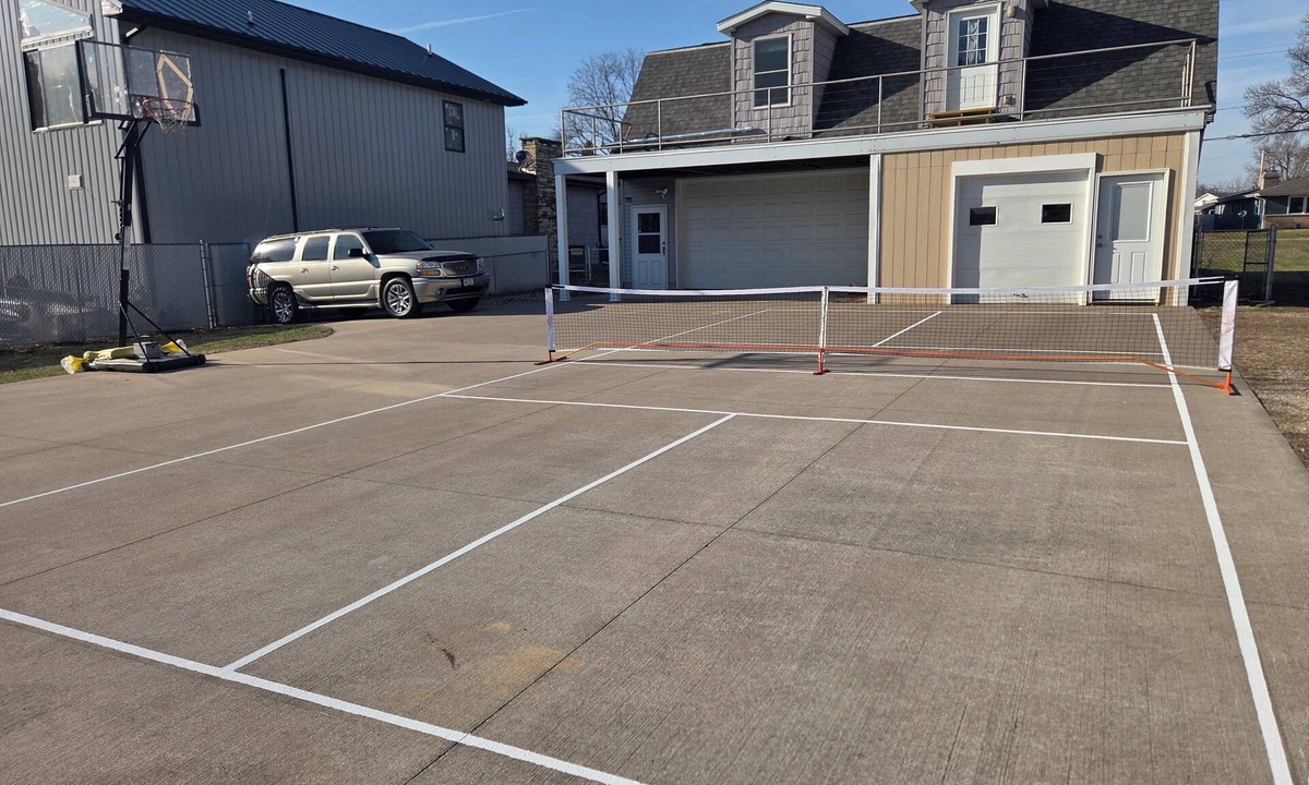 Camanche Apartment | Cozy 1-bedroom apartment in pleasant Camanche with AC. On the Mississippi River