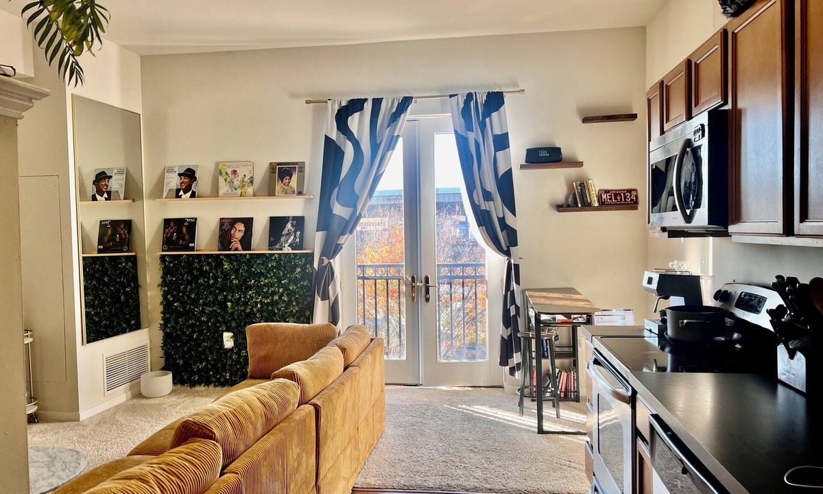 Wilmington Apartment | Cozy 1-bedroom apt on the beautiful Wilmington Riverfront with fitness room