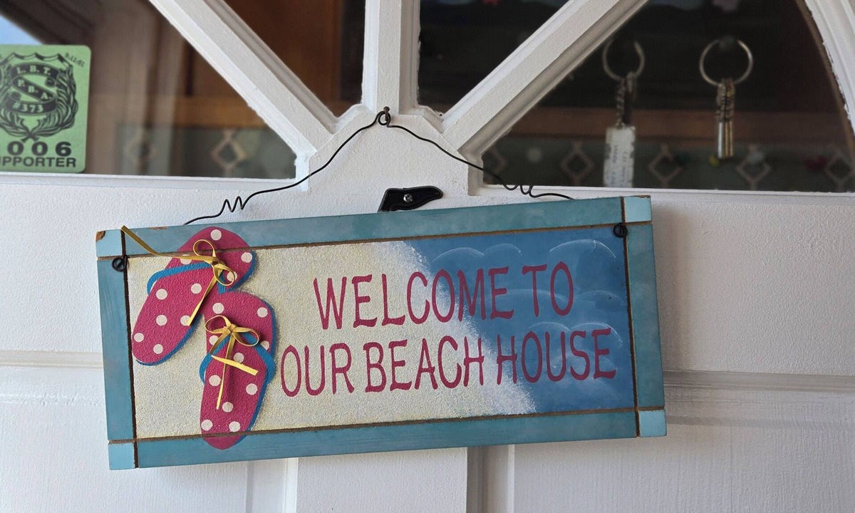 North Beach Haven Cottage | Cozy 1-bedroom Cottage by the Sea in charming Long Beach Island, NJ