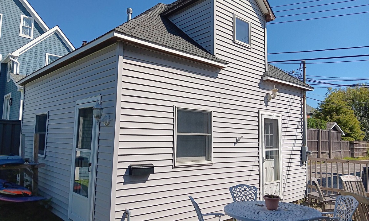 Avon Cottage | Cozy 1-bedroom cottage in adorable Bay Head