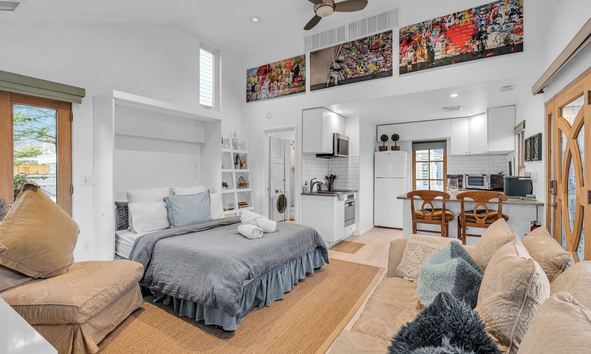 Asbury Park Apartment | Cozy 1-bedroom studio 4 blocks from the beach and 7 blocks from Cookman