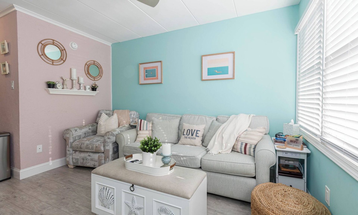 North Wildwood Condo | Cozy 1BR condo North Wildwood with WiFi, AC, 1.5 blk to beach, Boardwalk, Moreys