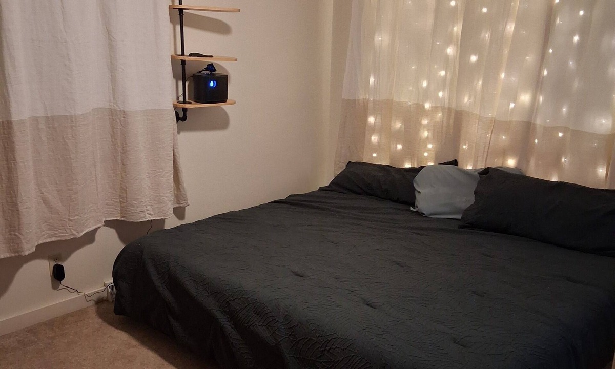 Mitchell House | Cozy 2 Bedroom Townhome