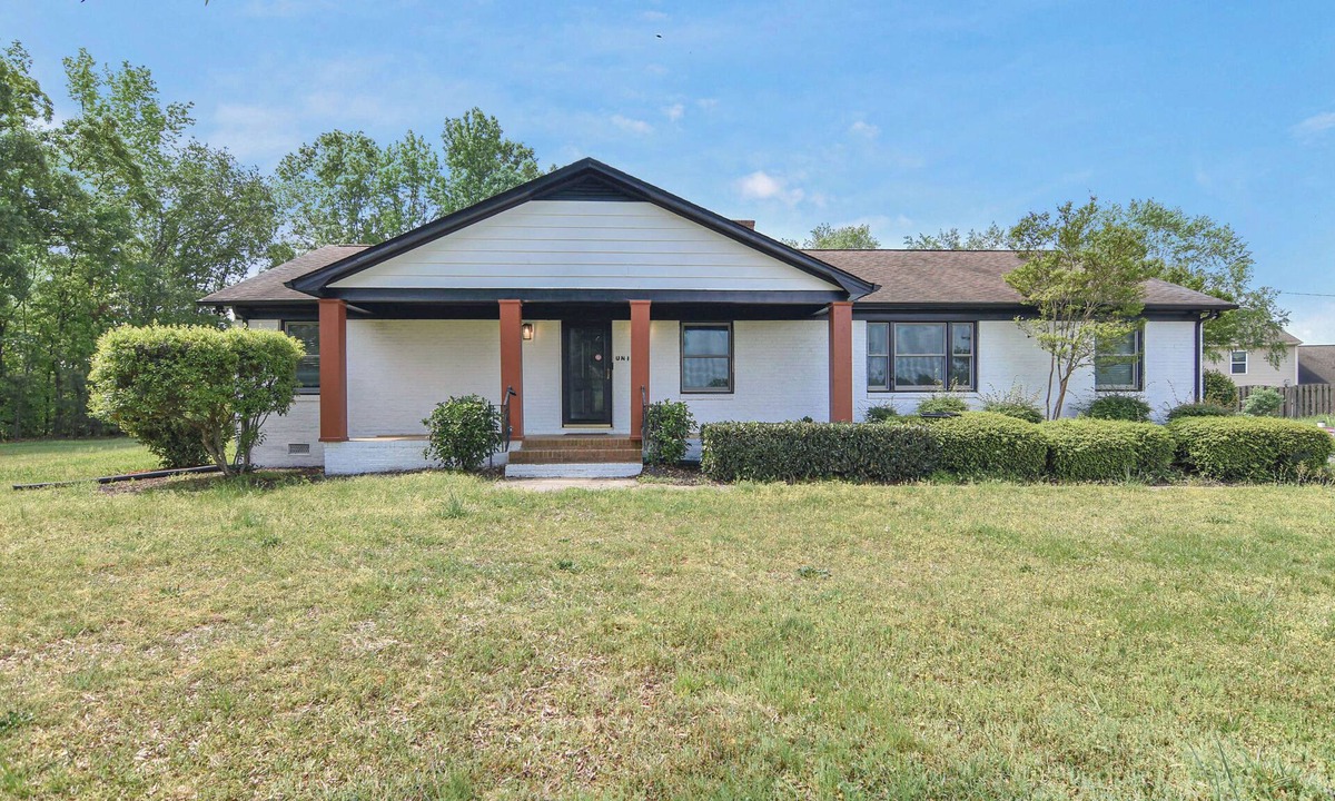 Bowling Green House | Cozy 2BR 2BA 5 min to lake 20 min to downtown CLT