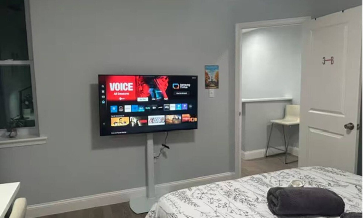 Bella Vista Apartment | Cozy 3 Bedroom Apartment in Center City!