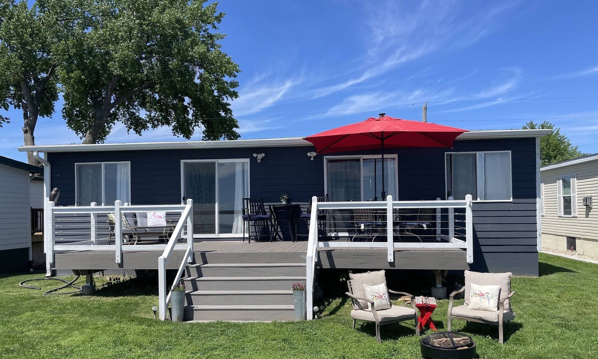 Hamlin County House | Cozy 3 bedroom Beach Front Home