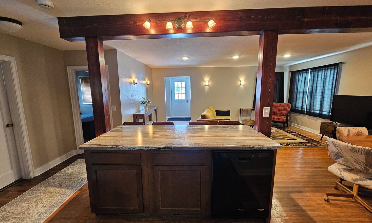 Mobridge House | Cozy 3-bedroom house located in charming Mobridge