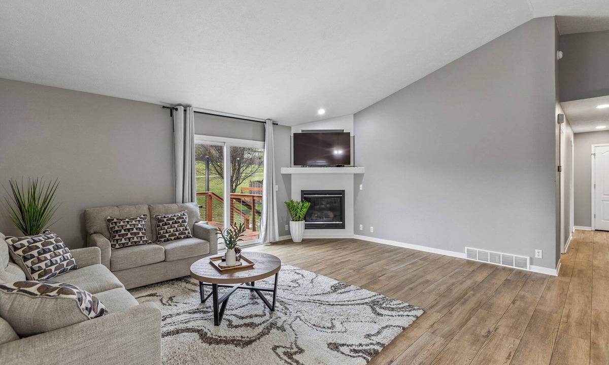 Jefferson House | Cozy 3BR Home in Omaha with Comfort and Great Location
