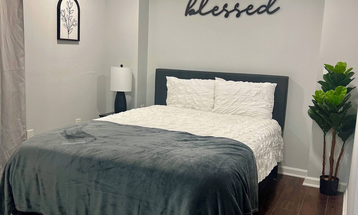 Iselin Apartment | Cozy apt in Woodbridge for short and long term rental. Everything Included!