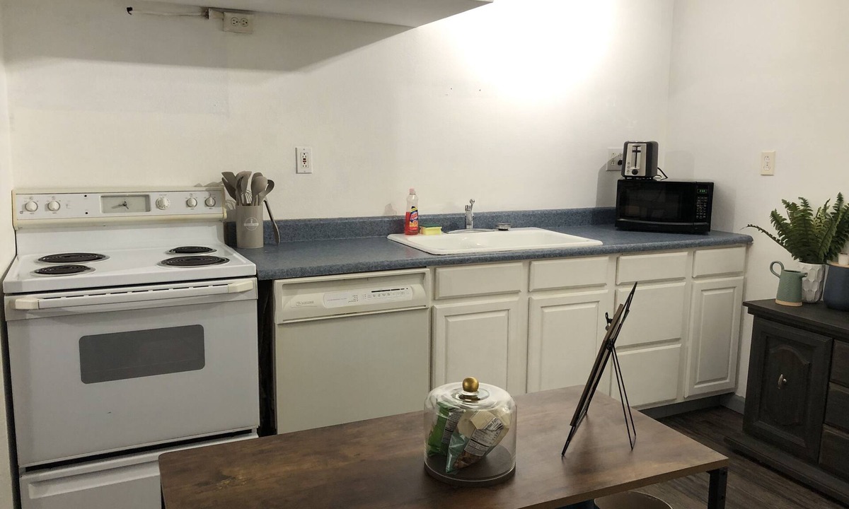 Baldwin City Apartment | Cozy Baldwin City apartment. Private entrance, amenities provided, pet friendly!
